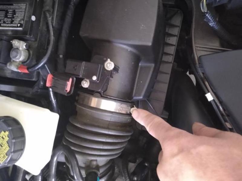 Fuse blown Power door locks inop on 20142018 Ford Transit Connect